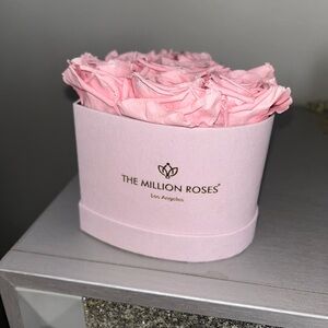 The Million Roses - Pink Box of Preserved Roses